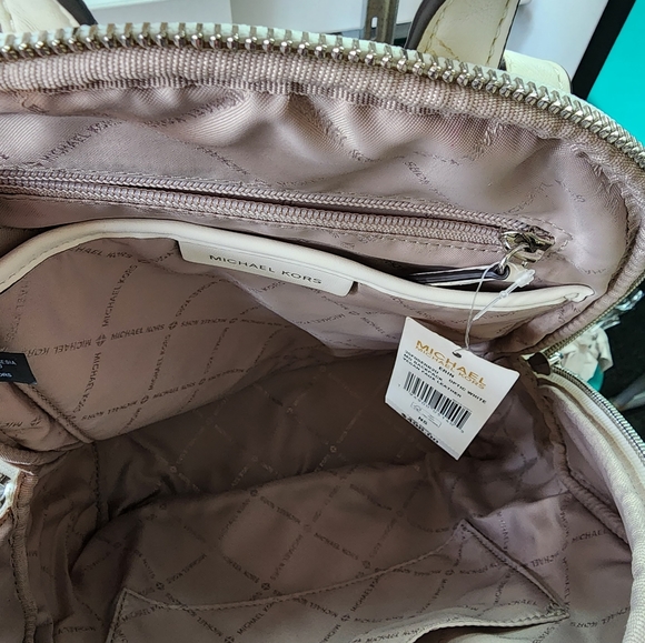 Nice Michael Kors  backpack NWT - Picture 4 of 4